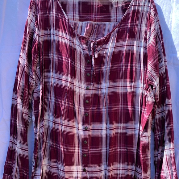 Torrid Plaid Challis Pintuck Blouse Long Sleeve Top
Burgundy - Picture 2 of 8
